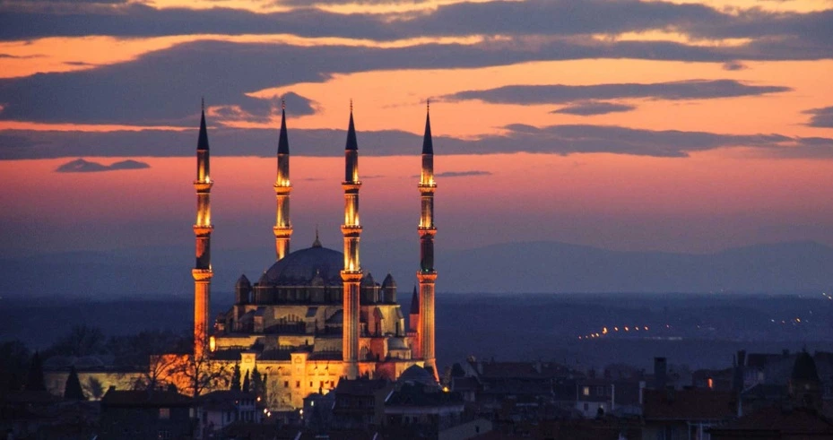 Maviye İşlenen Dua: Selimiye’nin Kubbesinde Saklı Ruh